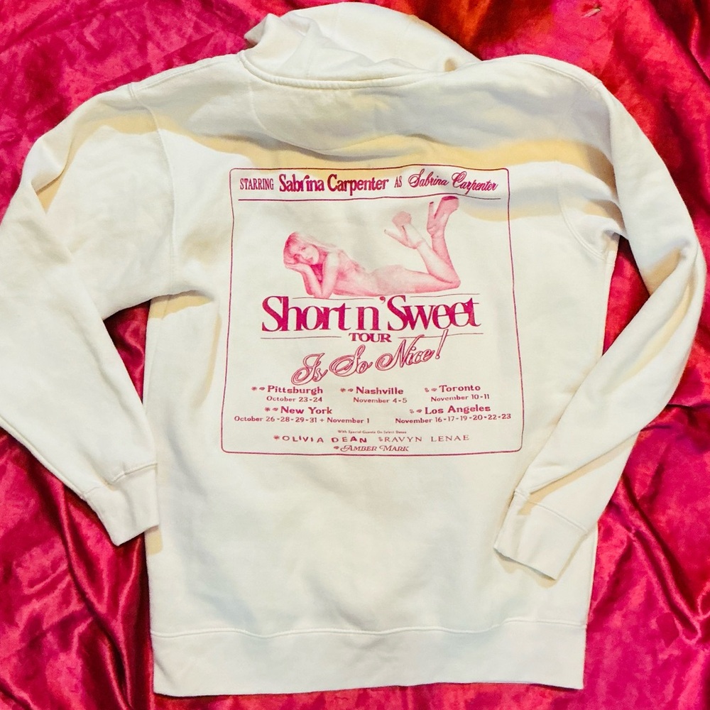 Short 'n' Sweet Hoodie 🩷💋